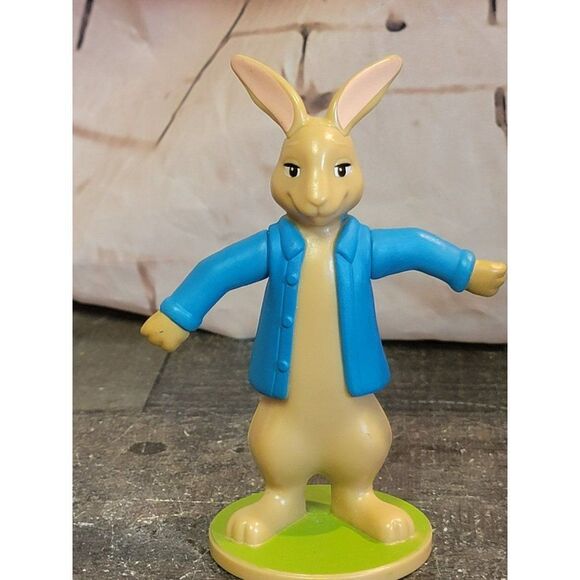 McDonald's Peter Rabbit 2017 toy figure Easter bunny - Picture 1 of 4